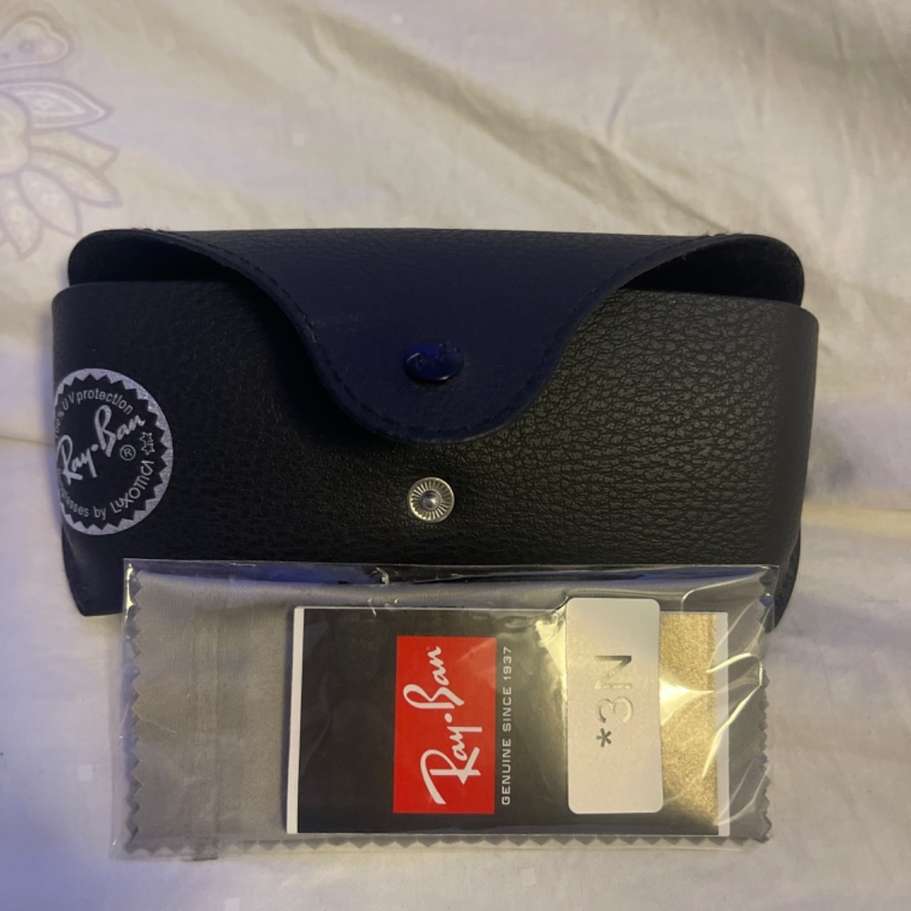 Ray Ban Mirrored - Picture 4 of 4